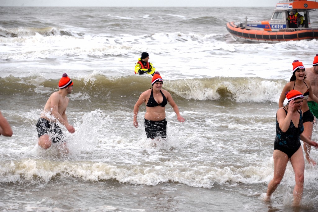 ../Images/Nieuwjaarsduik Nederzandt 2018 126.jpg